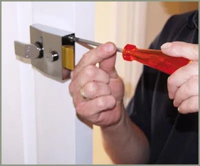 Locksmith Solution Services Cleveland, OH 216-606-9133 - 68-44-11