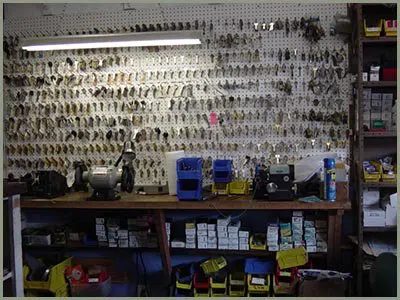 Locksmith Solution Services Cleveland, OH 216-606-9133 Locksmith Solution Services Cleveland, OH 216-606-9133 - 68-44-3