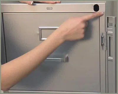 Locksmith Solution Services Cleveland, OH 216-606-9133 - 68-44-9